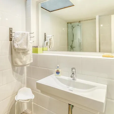 Apartamento Residencial 2º 2ª *